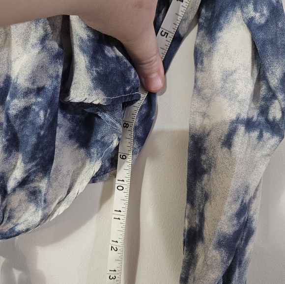 Lucy Paris tie front cropped long sleeve blouse! - Picture 5 of 5